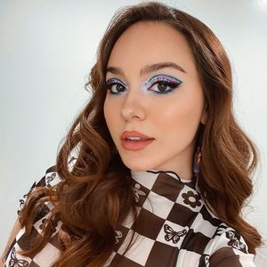 Meet your Posher, Mirella